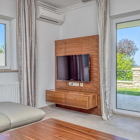 Villa Milena With Pool And Sea View Crveni Vrh Exterior foto